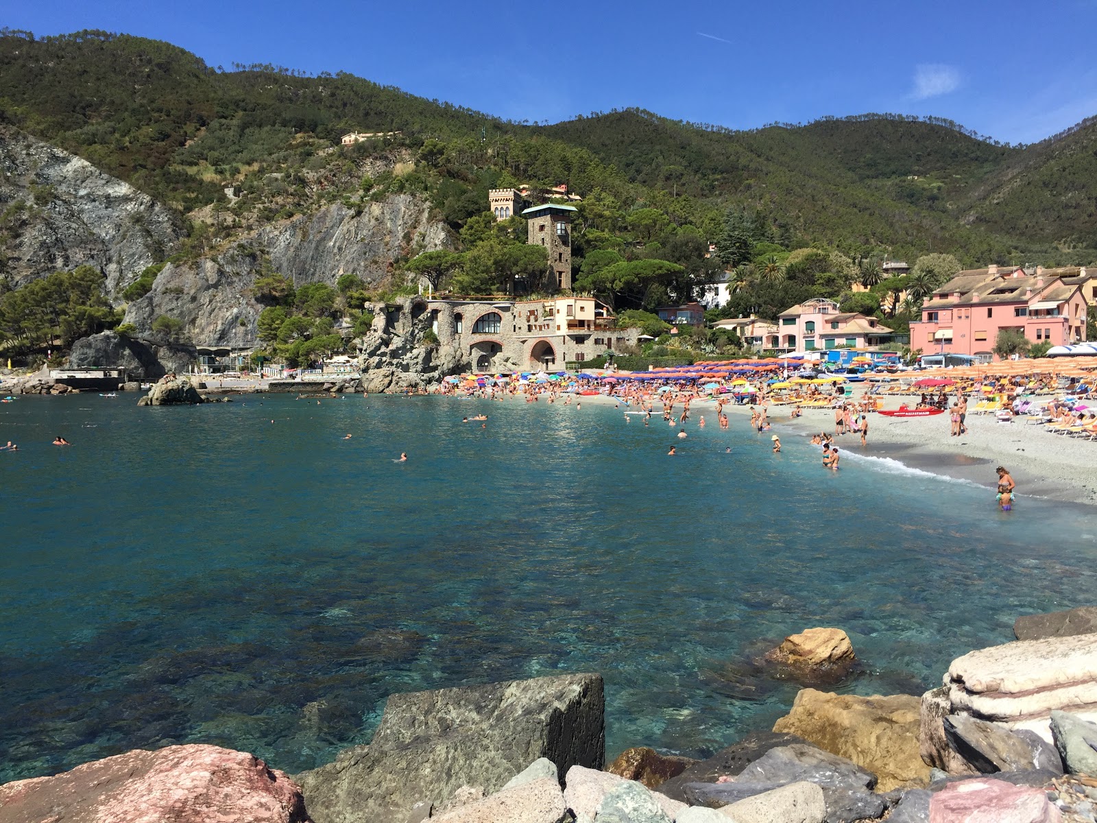 Fotografie cu Spiaggia del Gigante și așezarea