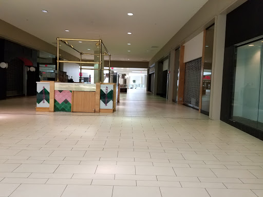 Shopping Mall «Vallco Shopping Mall», reviews and photos, 10123 N Wolfe Rd, Cupertino, CA 95014, USA