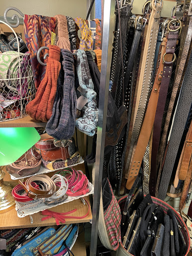 Boutique «Everchanging Seasons Consignment Boutique», reviews and photos, 710 Forest Ave, Portland, ME 04103, USA