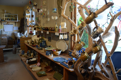 Pottery Store «Mississippi Mud Pottery», reviews and photos, 310 E Broadway, Alton, IL 62002, USA