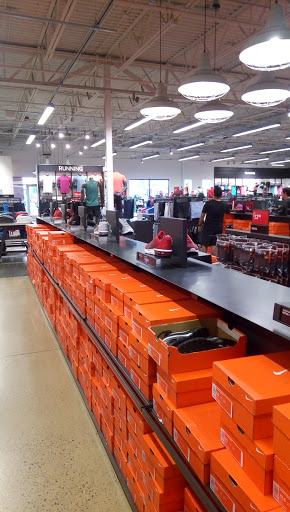 Clothing Store «Nike Factory Store», reviews and photos, 241 Fort Evans Road Northeast #510, Leesburg, VA 20176, USA