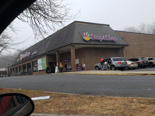 Grocery Store «Stop & Shop», reviews and photos, 130 Skyline Dr, Ringwood, NJ 07456, USA