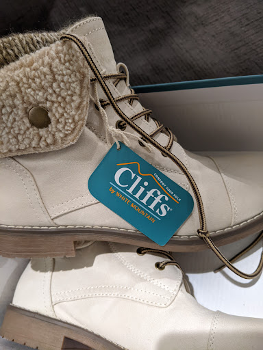 Shoe Store «DSW Designer Shoe Warehouse», reviews and photos, 801 W 15th St, Plano, TX 75075, USA