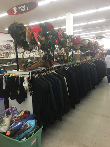 Thrift Store «Value World», reviews and photos, 11900 Detroit Ave, Lakewood, OH 44107, USA