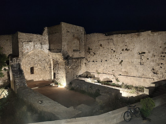 Comentarii opinii despre at Thomas