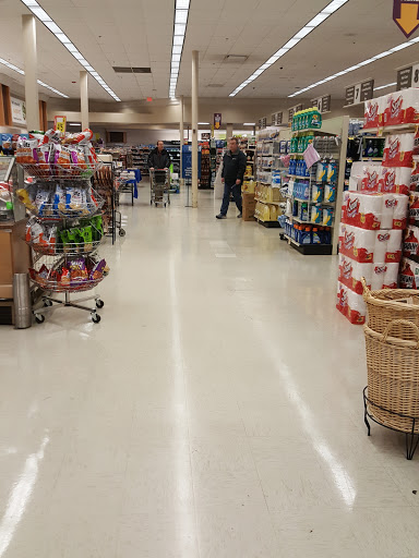 Grocery Store «Stop & Shop», reviews and photos, 471 Salem St, Medford, MA 02155, USA