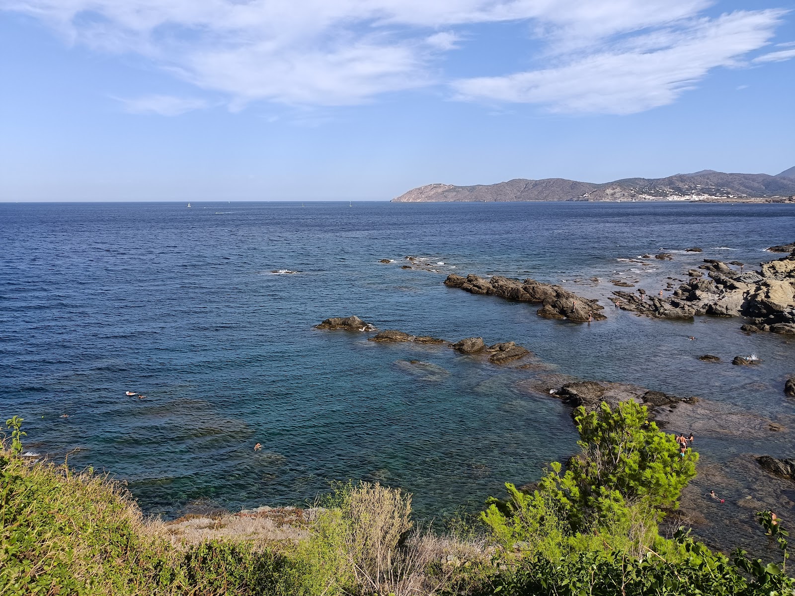 Fotografie cu Platja de les Carboneres cu o linie de coastă spațioasă