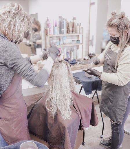 Beauty Salon «Salon Mackk», reviews and photos, 415 Congress Pkwy, Crystal Lake, IL 60014, USA