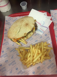 Cheeseburger du Restaurant halal Le SNACK tacos burger pizza à Fréjus - n°4
