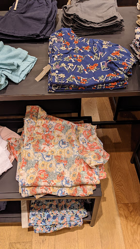 Shopping Mall «The Shops at Chestnut Hill», reviews and photos, 199 Boylston St, Chestnut Hill, MA 02467, USA