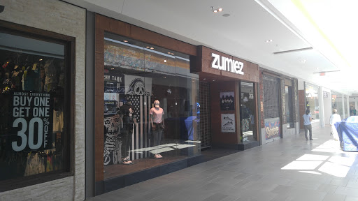 Clothing Store «Zumiez», reviews and photos, 6751 Spring Mall Dr, Springfield, VA 22150, USA