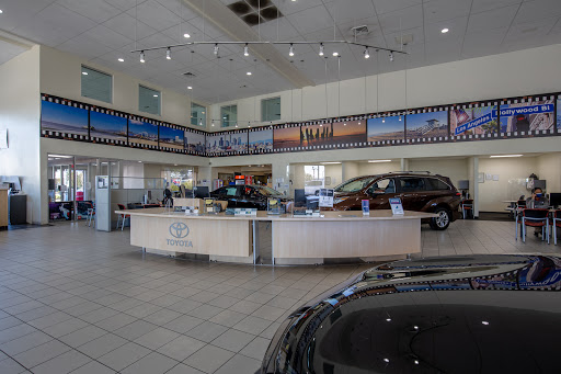 Toyota Dealer «AutoNation Toyota Cerritos», reviews and photos, 18700 Studebaker Rd, Cerritos, CA 90703, USA