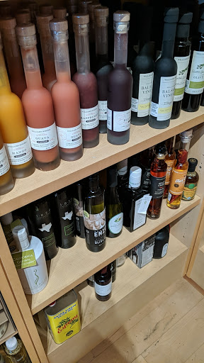 Kitchen Supply Store «Williams-Sonoma», reviews and photos, 9722 Great Hills Trail #150, Austin, TX 78759, USA