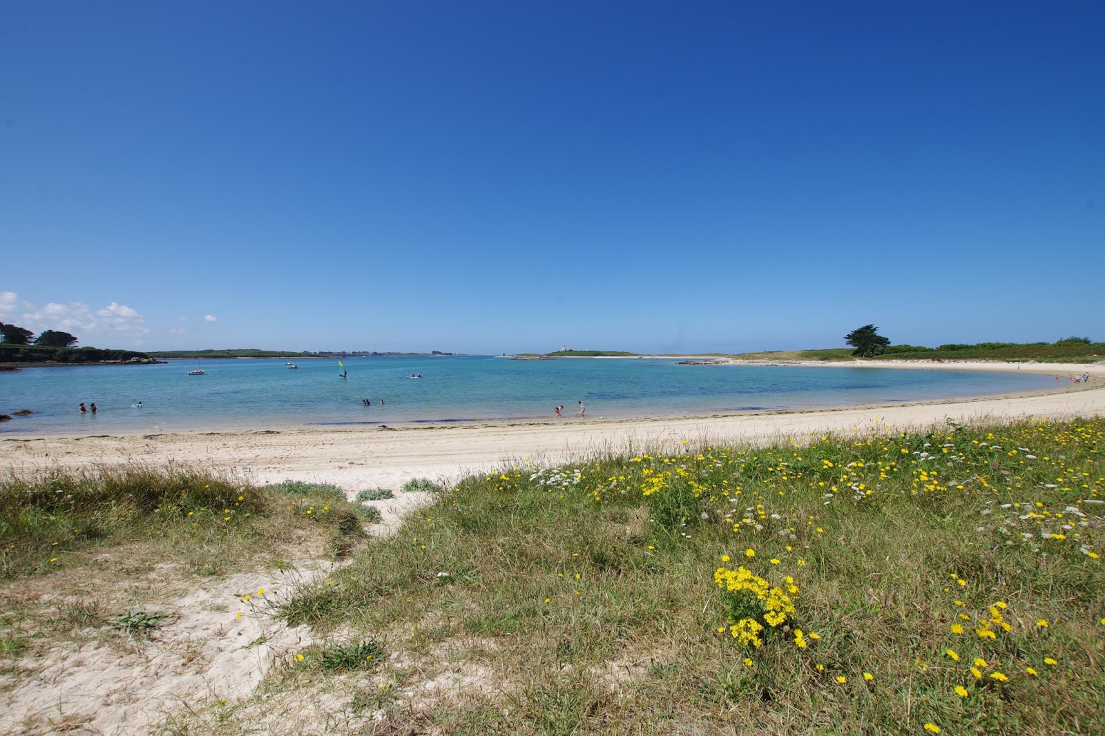 Foto van Plage de Saint-Cava met helder zand oppervlakte