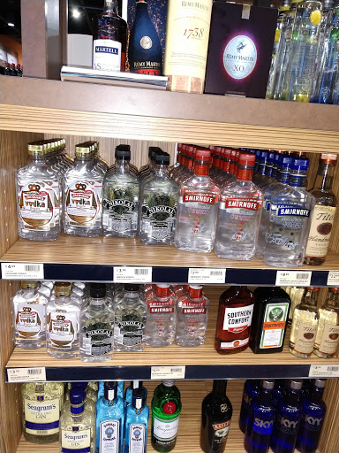 Liquor Store «Wine & Spirits Stores», reviews and photos, 119 City Ave, Bala Cynwyd, PA 19004, USA