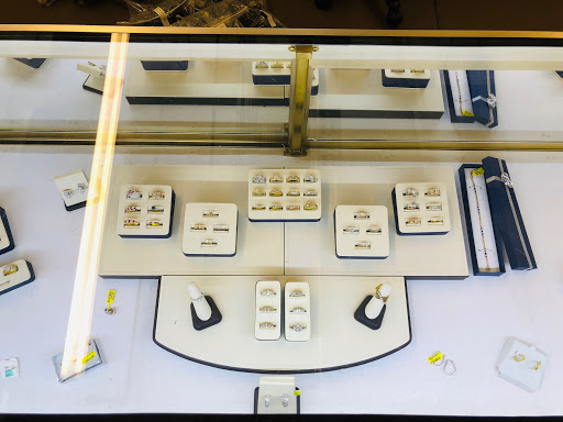 Pawn Shop «Roswell Pawn & Jewelry», reviews and photos, 615 Holcomb Bridge Rd, Roswell, GA 30076, USA