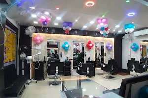 Sarathe'S International hair and beauty family Salon image