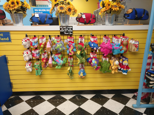 Pet Supply Store «Ridge Dog Shop», reviews and photos, 1505 N Parham Rd, Richmond, VA 23229, USA