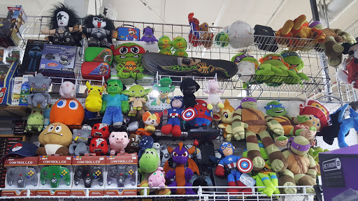 Flea Market «Fox Valley Flea Market», reviews and photos, 840 N State St, Elgin, IL 60123, USA