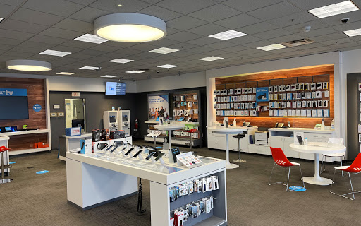 Cell Phone Store «AT&T», reviews and photos, 1974 N Dixie Hwy, Elizabethtown, KY 42701, USA