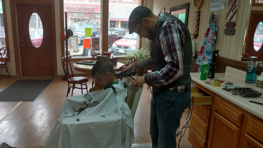 Barber Shop «Floyds Barber Shop», reviews and photos, 107 W Sale St, Tuscola, IL 61953, USA