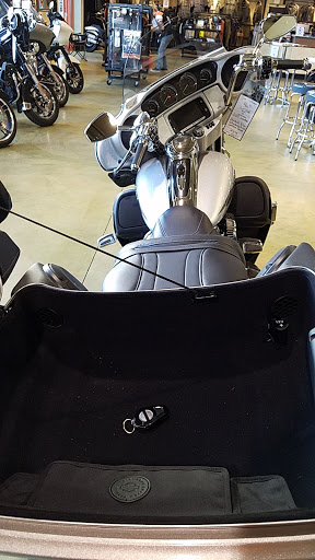 Harley-Davidson Dealer «Lake Erie Harley-Davidson», reviews and photos, 38401 Chester Rd, Avon, OH 44011, USA