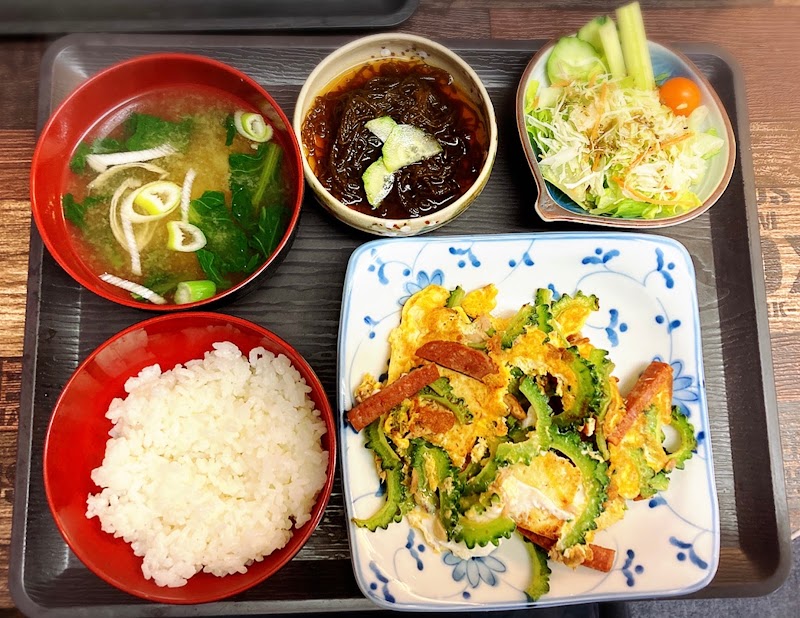 沖縄料理 居酒屋 古里