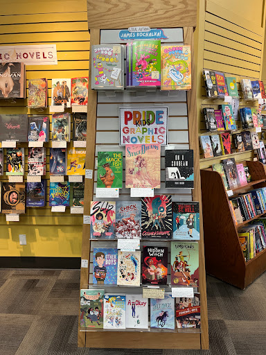 Book Store «Phoenix Books Burlington», reviews and photos, 191 Bank St, Burlington, VT 05401, USA