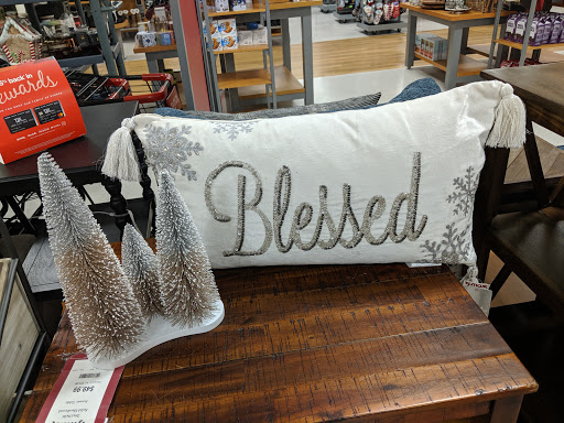 Department Store «T.J. Maxx», reviews and photos, 1300 Shingle Creek Xing, Brooklyn Center, MN 55430, USA