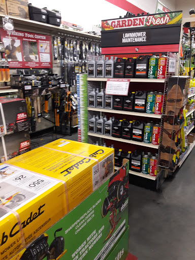 Home Improvement Store «Tractor Supply Co.», reviews and photos, 6945 US Hwy 98 N, Lakeland, FL 33809, USA