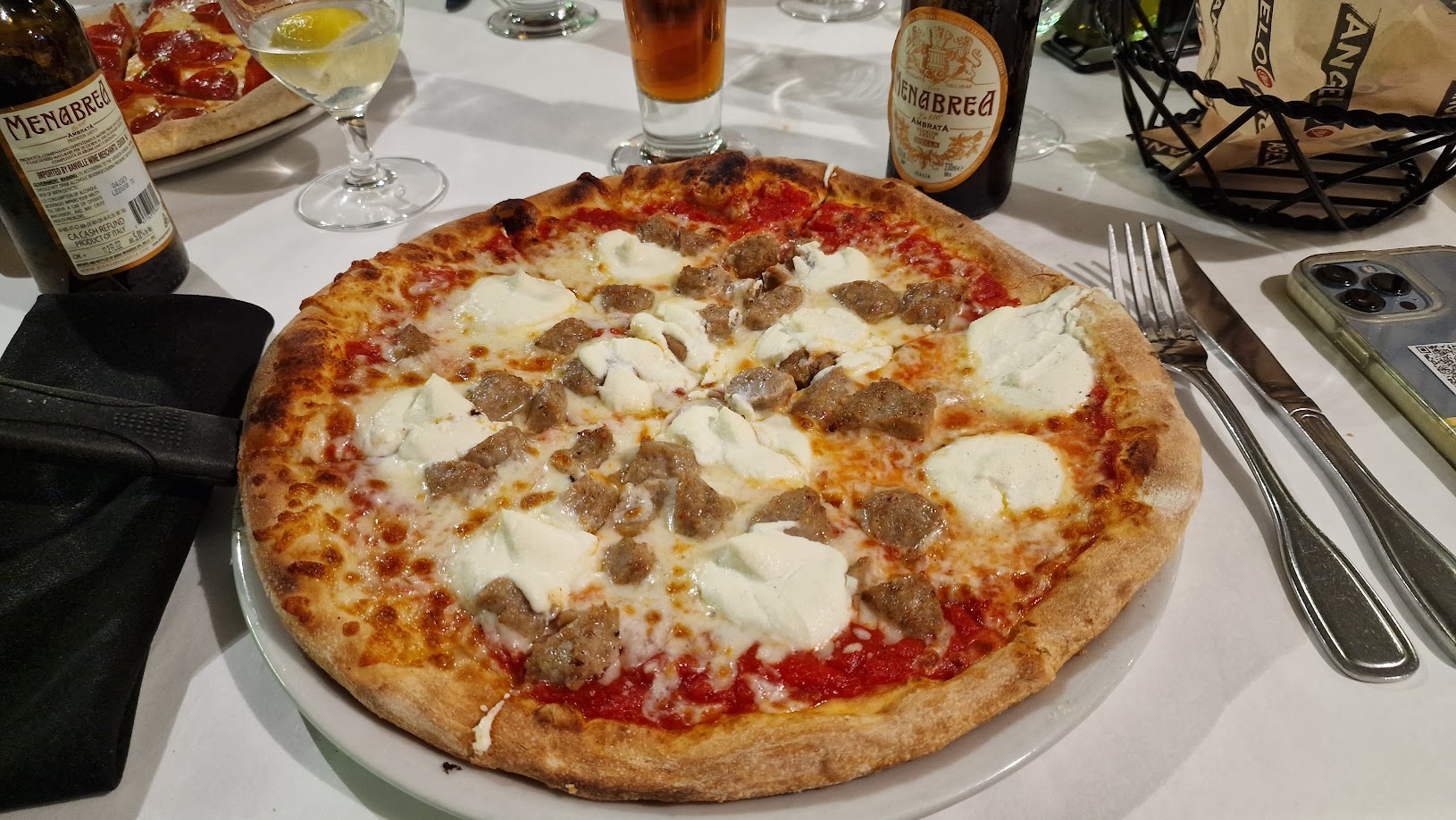 Angelo Elia Pizza, Bar, Tapas