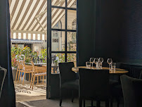 Atmosphère du Amis Nancy - Restaurant Bistronomique Place Stanislas - n°6