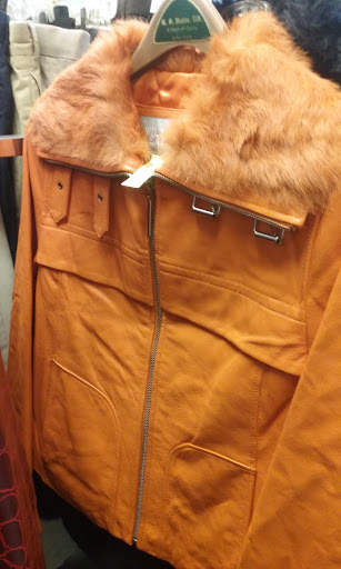 Thrift Store «CHKD Thrift Store», reviews and photos, 1288 Smithfield Plaza, Smithfield, VA 23430, USA