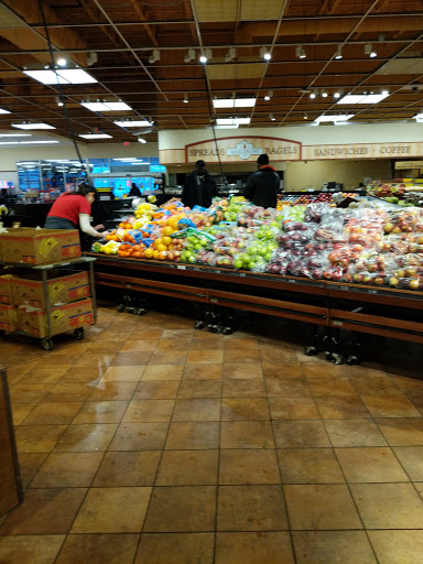 Supermarket «Price Chopper», reviews and photos, 2515 Erie Blvd E, Syracuse, NY 13224, USA