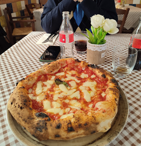 Pizzeria Trattoria La Taverna del Re a Capodimonte in Napoli, Città Metropolitana di Napoli