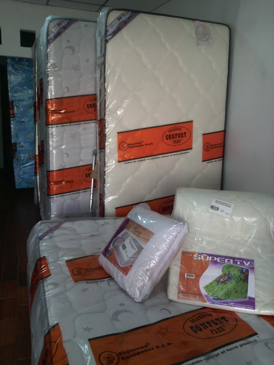 Colchones y basecamas la 16