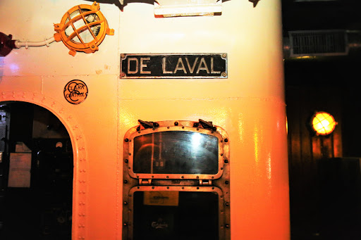 De Laval Genovés El Submarino Salamanca