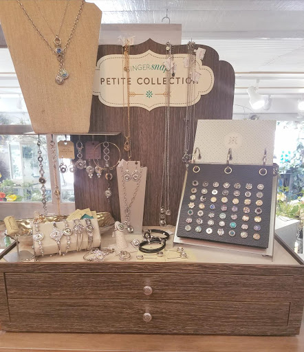 Gift Shop «Fireplace Gifts & Florist», reviews and photos, 6800 E Main St, Reynoldsburg, OH 43068, USA