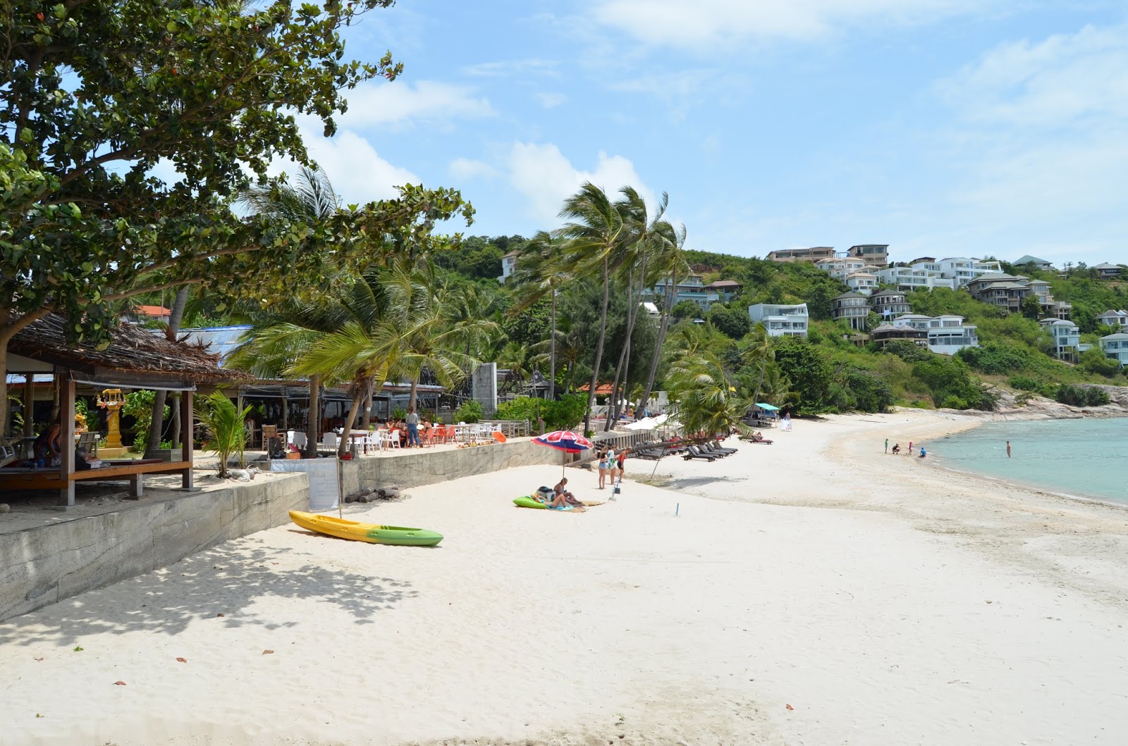 Thongson Bay beach'in fotoğrafı kısmen otel alanı
