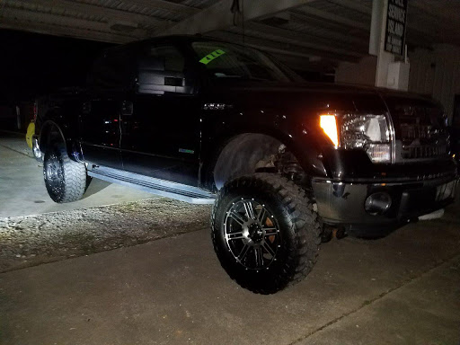 Used Car Dealer «ANEW Auto Sales», reviews and photos, 826 Cox Creek Pkwy, Florence, AL 35630, USA