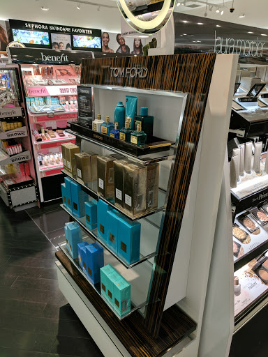 Cosmetics Store «SEPHORA», reviews and photos, 3200 N Sepulveda Blvd, Manhattan Beach, CA 90266, USA