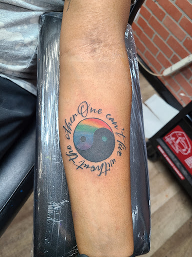Tattoo Shop «Tapout Tattooing», reviews and photos, 9532 Richmond Ave, Houston, TX 77063, USA
