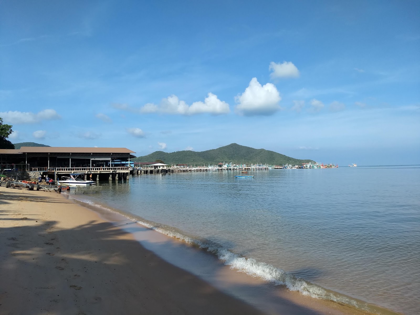 Foto di Bang Saray Beach con molto pulito livello di pulizia