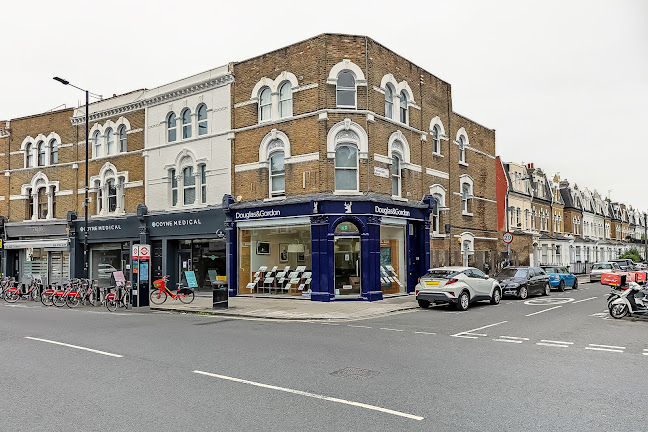 Douglas & Gordon Estate Agents Fulham Open Times