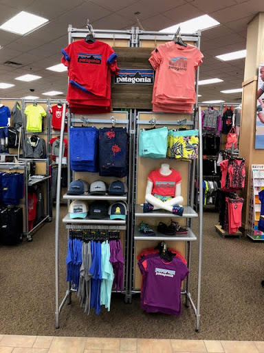 Sporting Goods Store «SCHEELS», reviews and photos, 505 Center Ave, Moorhead, MN 56560, USA