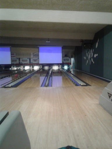 Bowling Alley «Yokayo Bowl», reviews and photos, 1401 N State St, Ukiah, CA 95482, USA