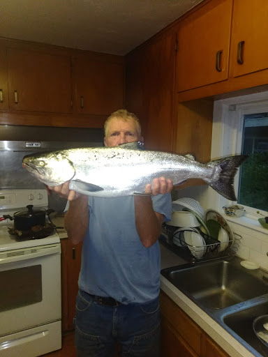 Sporting Goods Store «Rogue Outdoor Store», reviews and photos, 29865 Ellensburg Ave, Gold Beach, OR 97444, USA