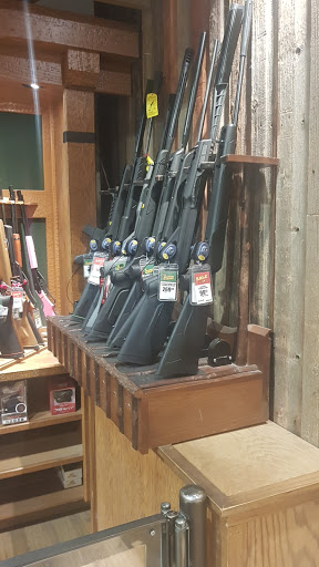 Sporting Goods Store «Bass Pro Shops», reviews and photos, 6112 W Grand Ave, Gurnee, IL 60031, USA