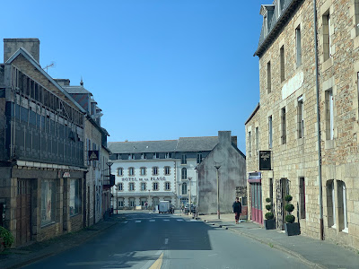 Mairie à Saint-Michel-en-Grève