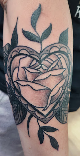 Explore mom name tattoo ideas for guys, creative tattoo ideas in Rogers, available at Saved by Grace Tattoo Studio